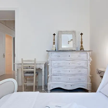 Maison Premiere Luxury Apartment