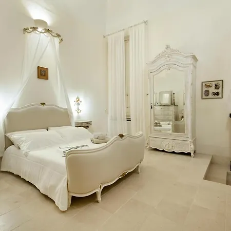 Maison Premiere Luxury *
